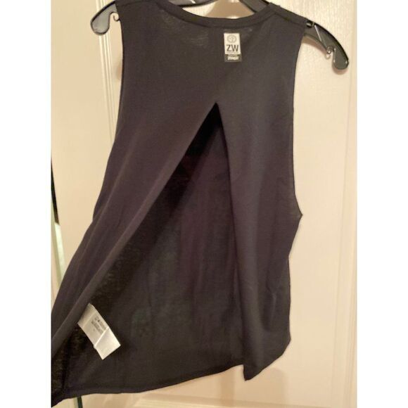 NWT XS Zumba Open Back Tank‎ - Picture 4 of 4